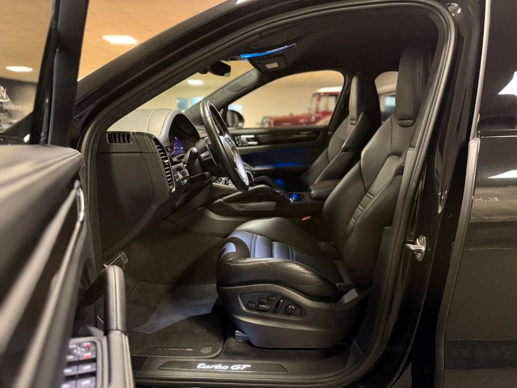 Porsche Cayenne 2022