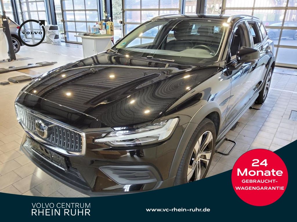 Volvo V60 Cross Country 2023