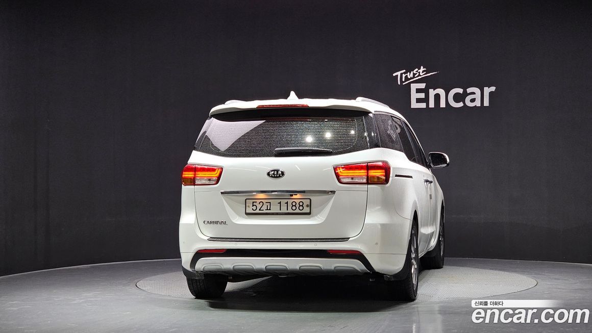 Kia Canival 2018