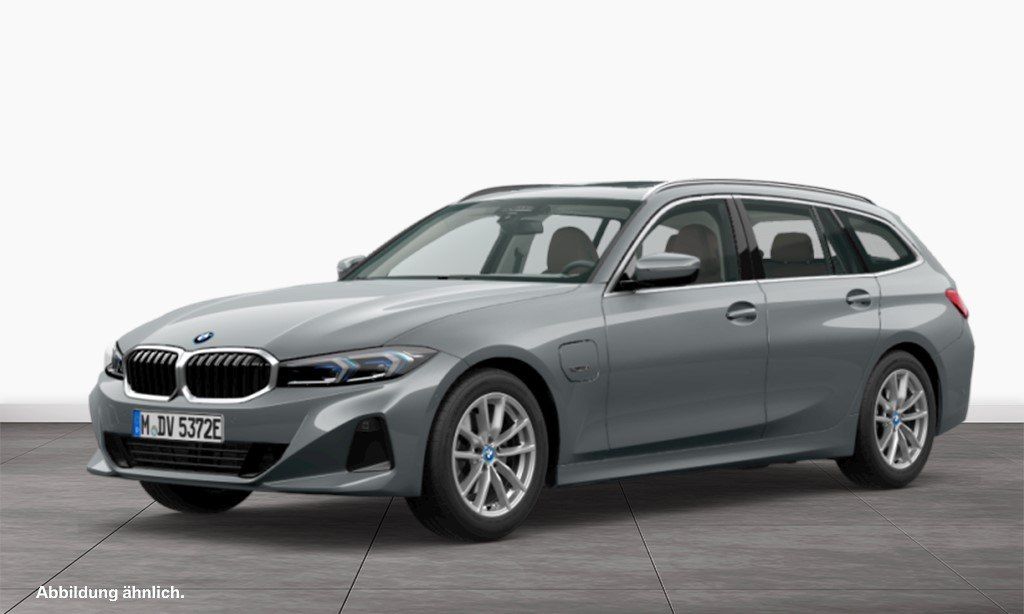 BMW 330 2022