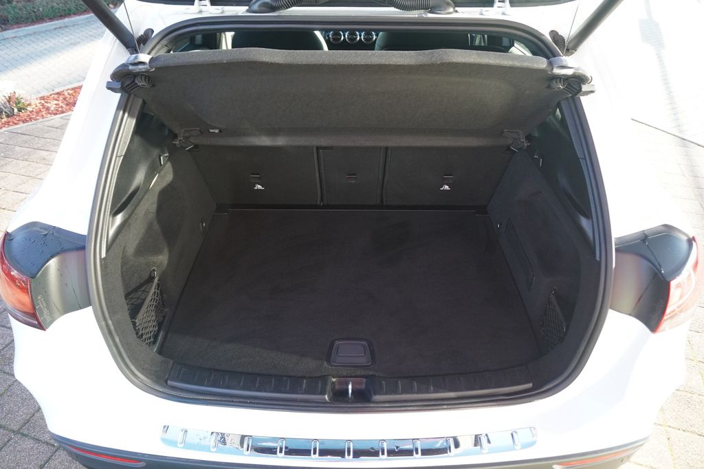 Mercedes-Benz GLA 180 2021