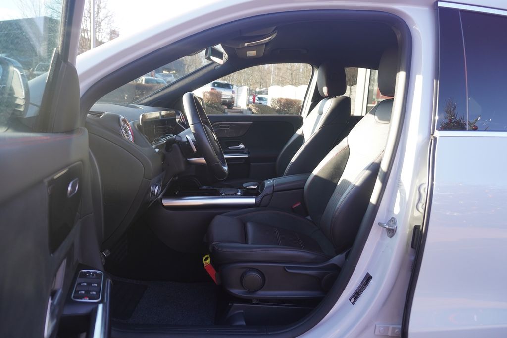 Mercedes-Benz GLA 180 2021