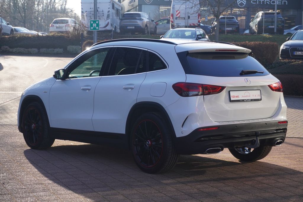 Mercedes-Benz GLA 180 2021