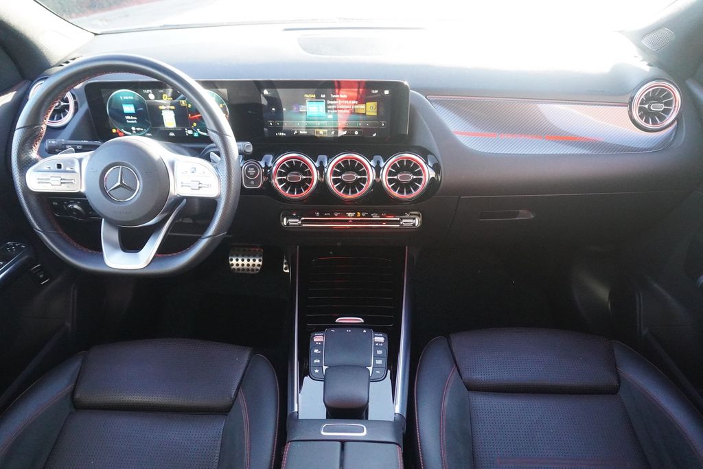 Mercedes-Benz GLA 180 2021