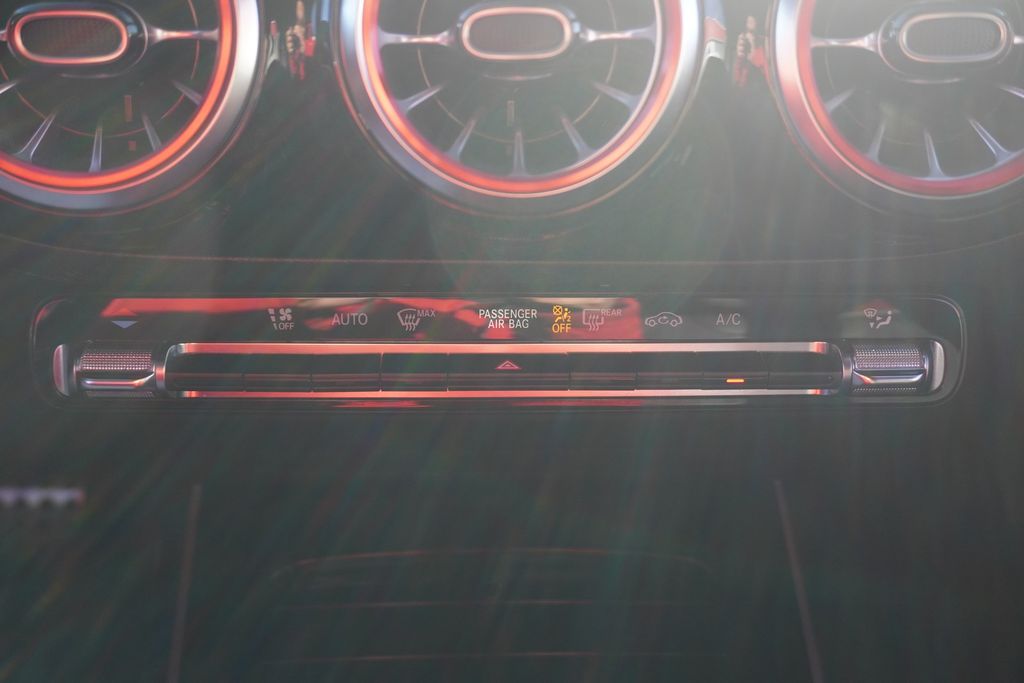 Mercedes-Benz GLA 180 2021