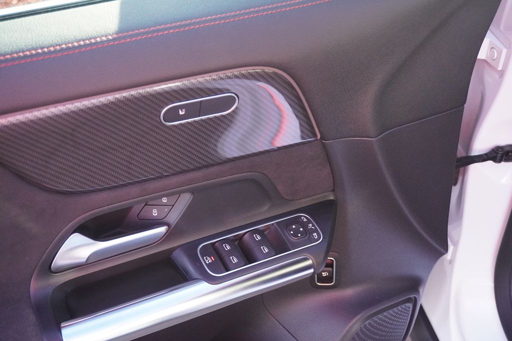 Mercedes-Benz GLA 180 2021