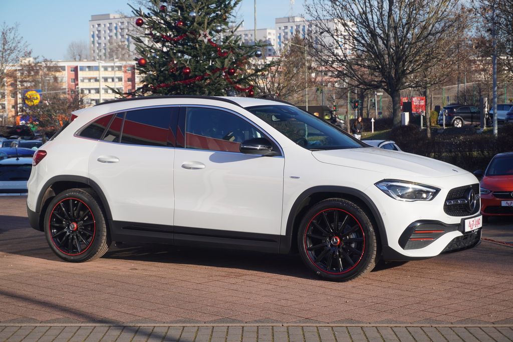 Mercedes-Benz GLA 180 2021