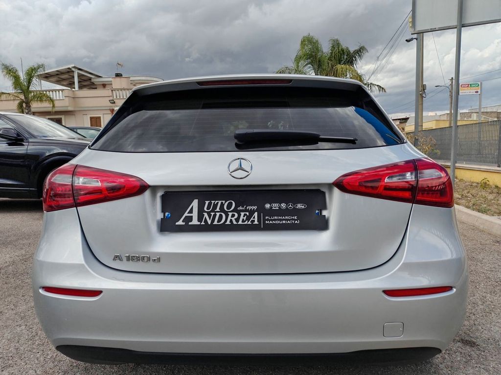 Mercedes-Benz A 180 2021