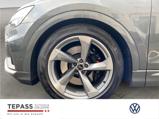 Audi SQ8 2022