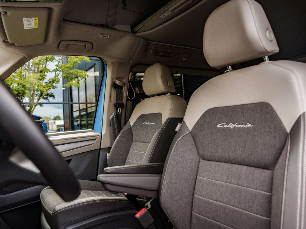Volkswagen T7 California 2025