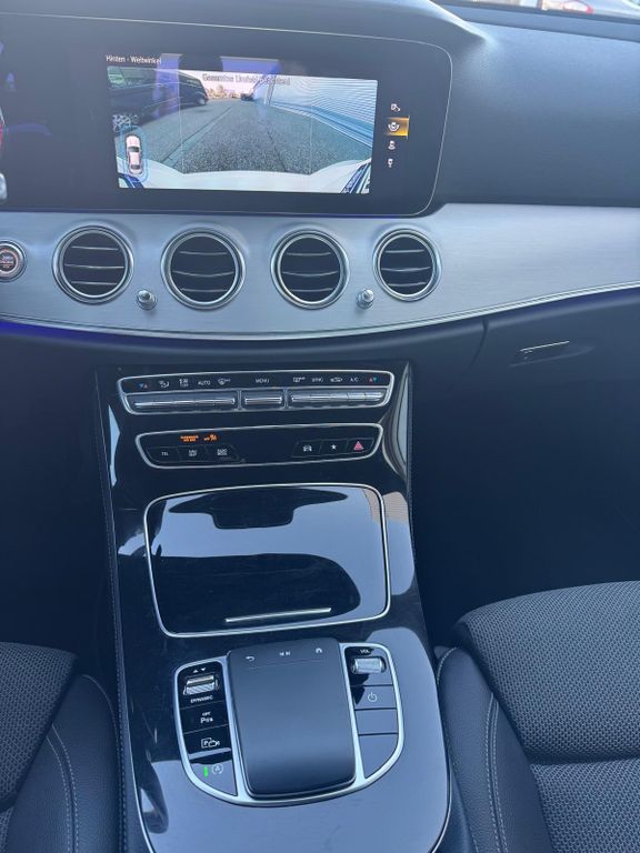 Mercedes-Benz E 220 2022