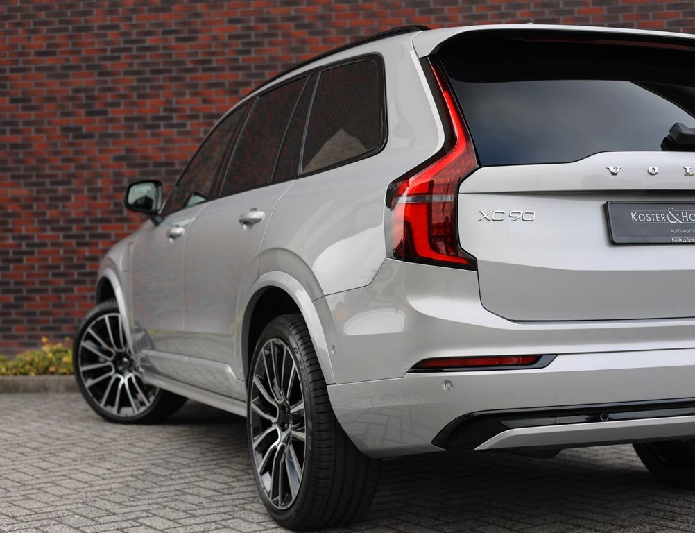 Volvo XC90 2025