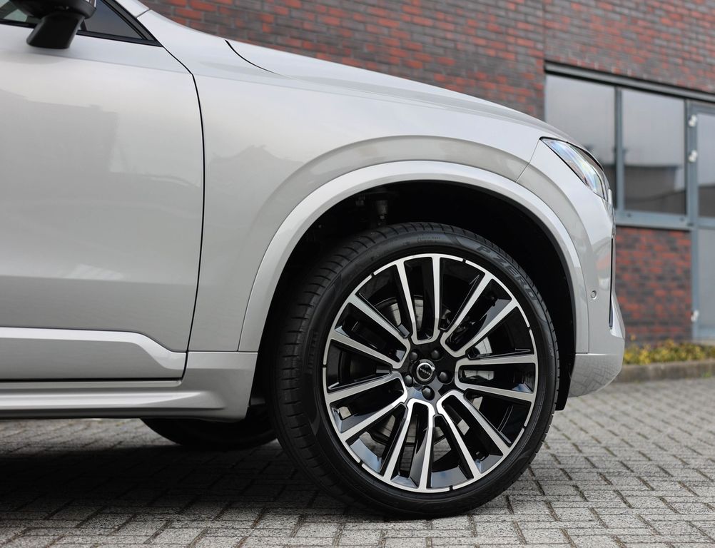 Volvo XC90 2025