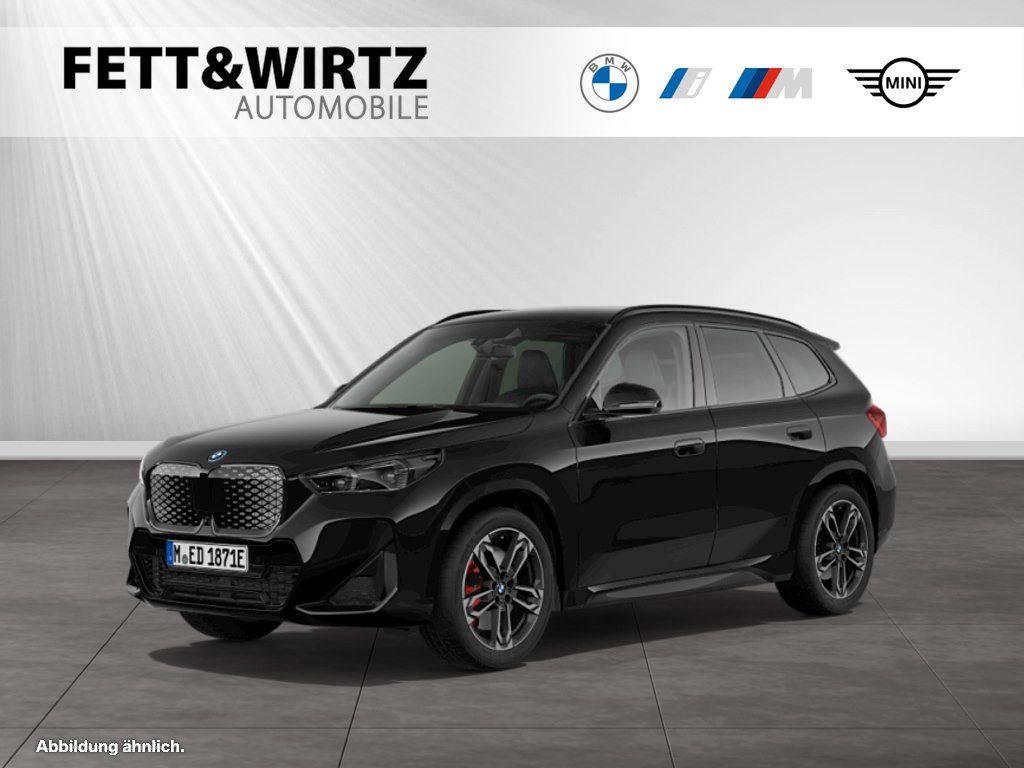 BMW iX1