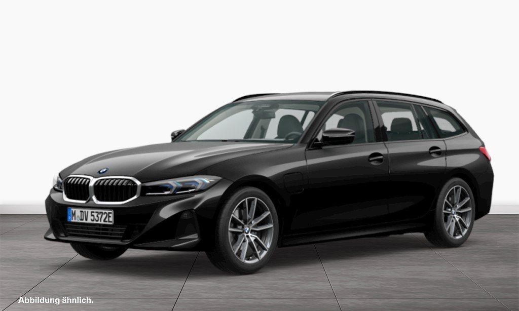 BMW 330 2022