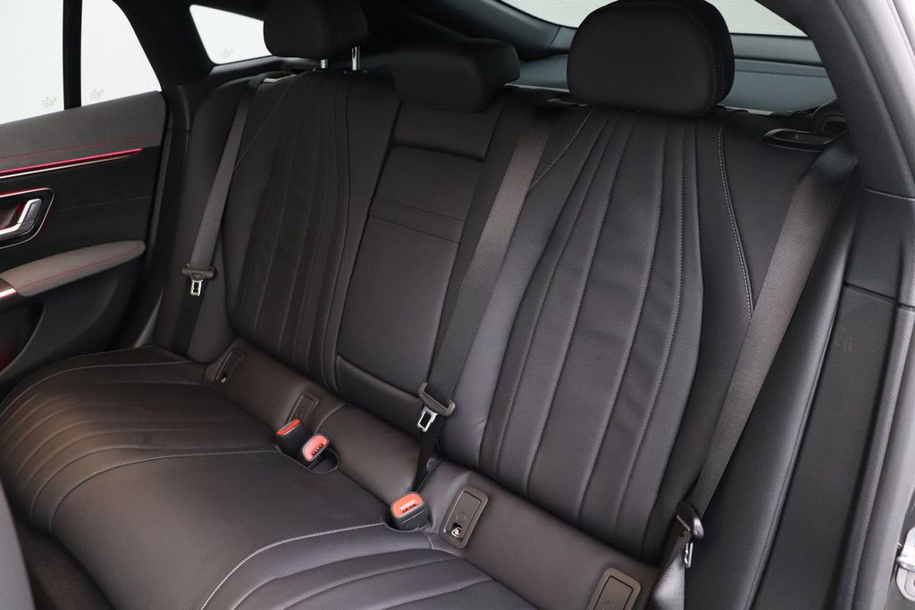 Mercedes-Benz EQS 2024