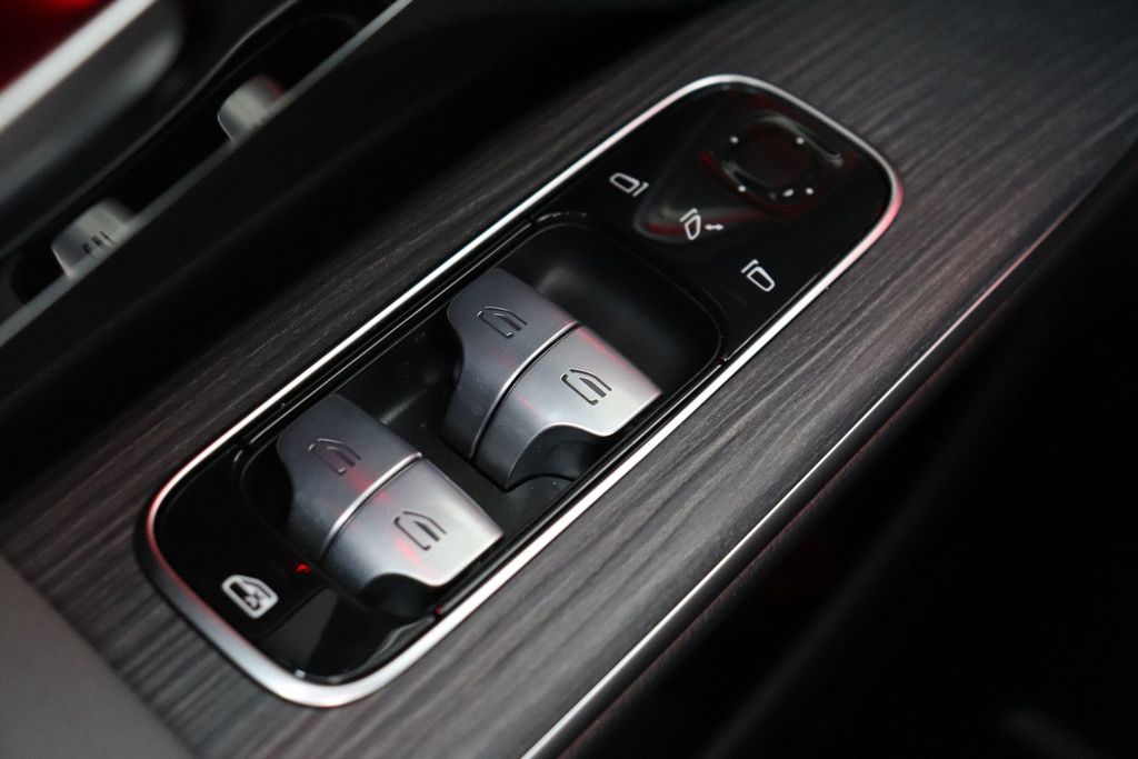 Mercedes-Benz EQS 2024