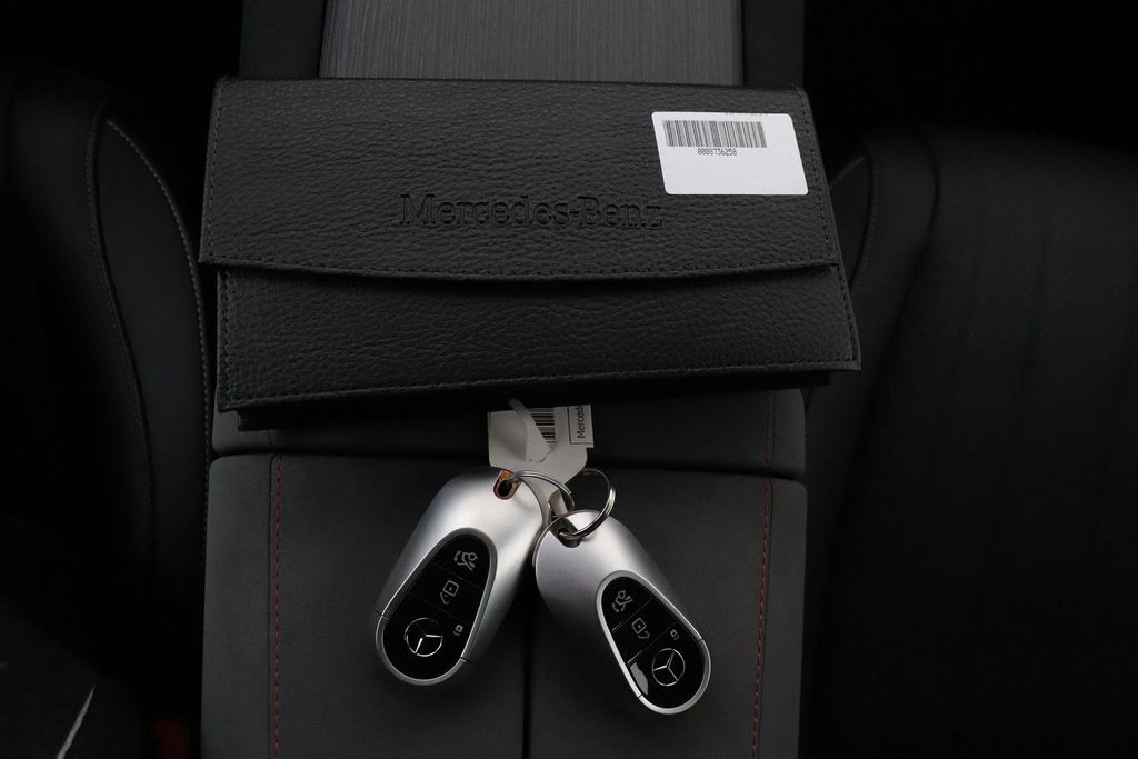 Mercedes-Benz EQS 2024