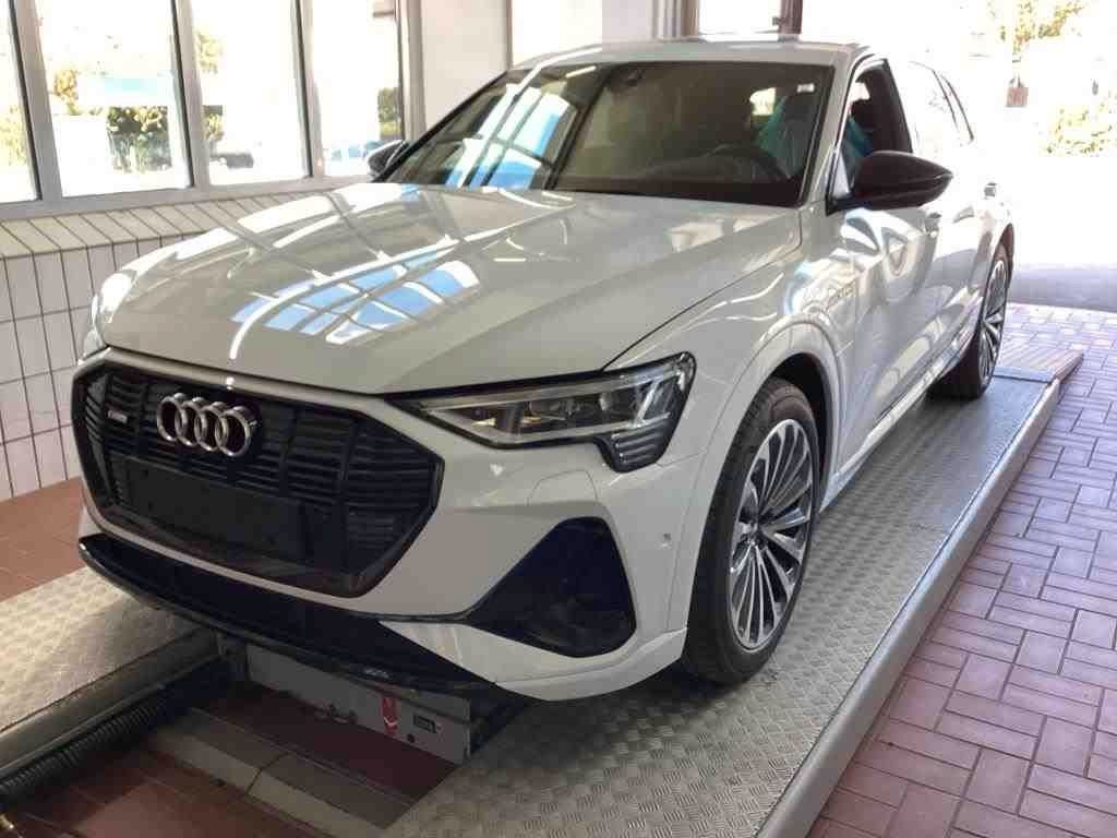 Audi e-tron 2021