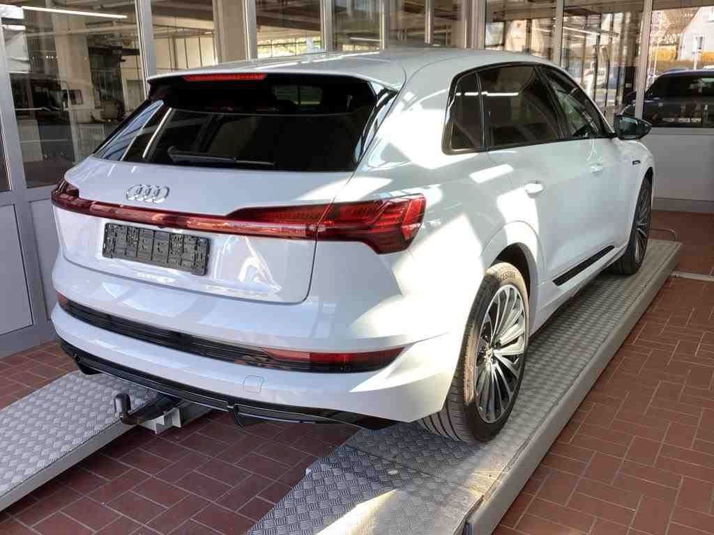 Audi e-tron 2021