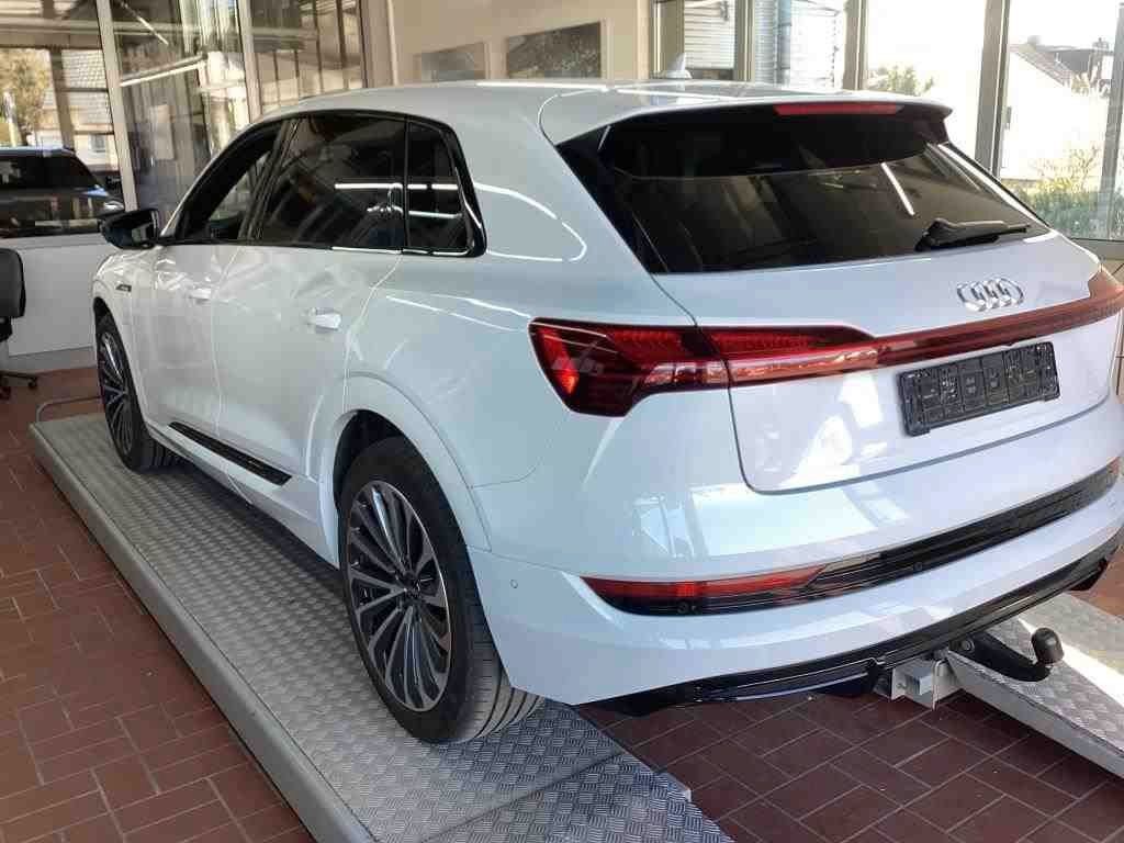 Audi e-tron 2021