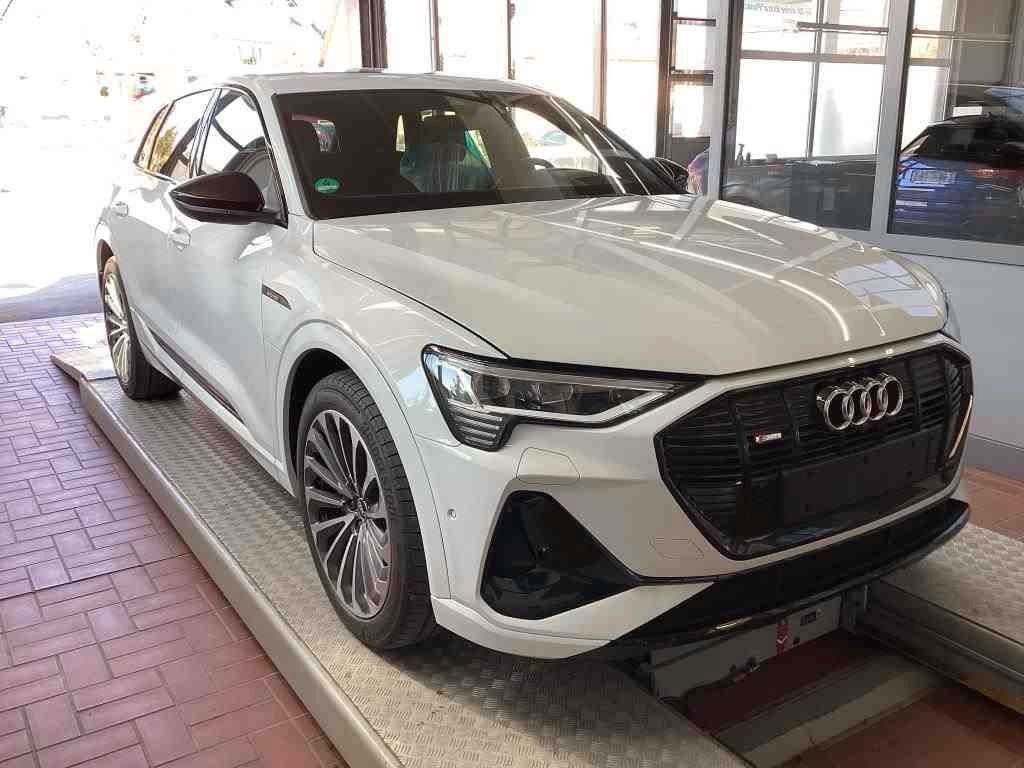 Audi e-tron 2021