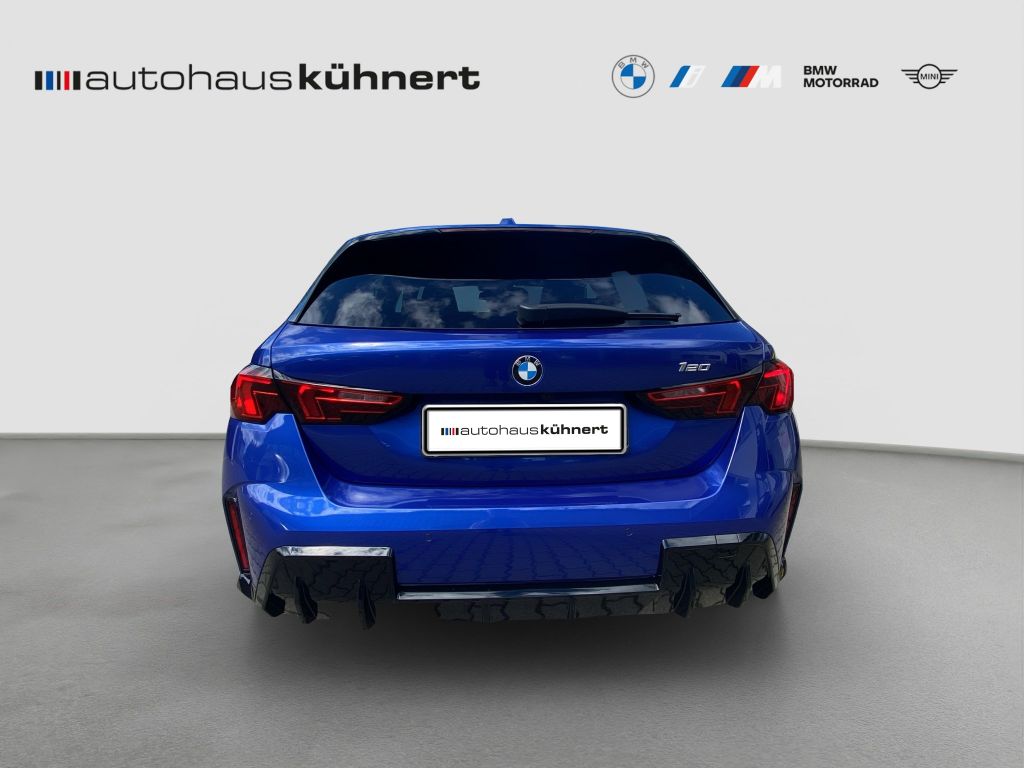 BMW 120