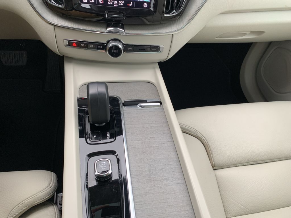 Volvo XC60 2022
