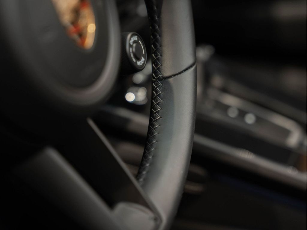 Porsche 992 2024