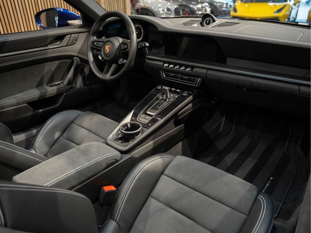 Porsche 992 2024