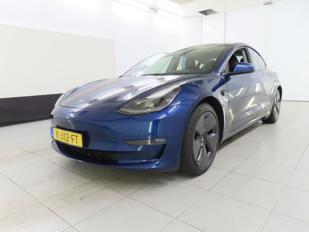 Tesla Model 3 2020