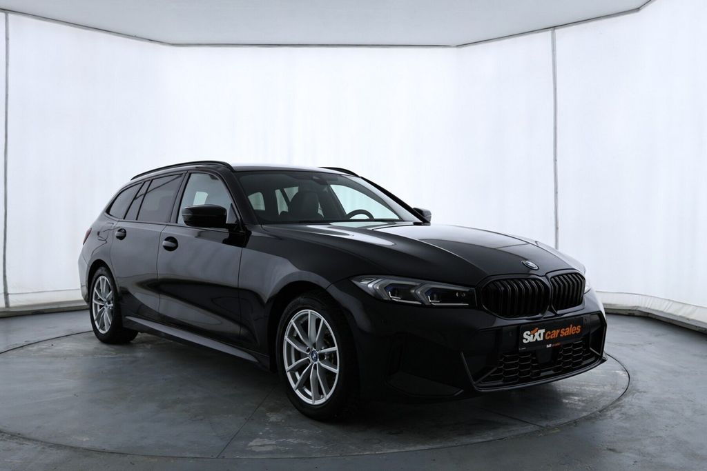 BMW 330 2023