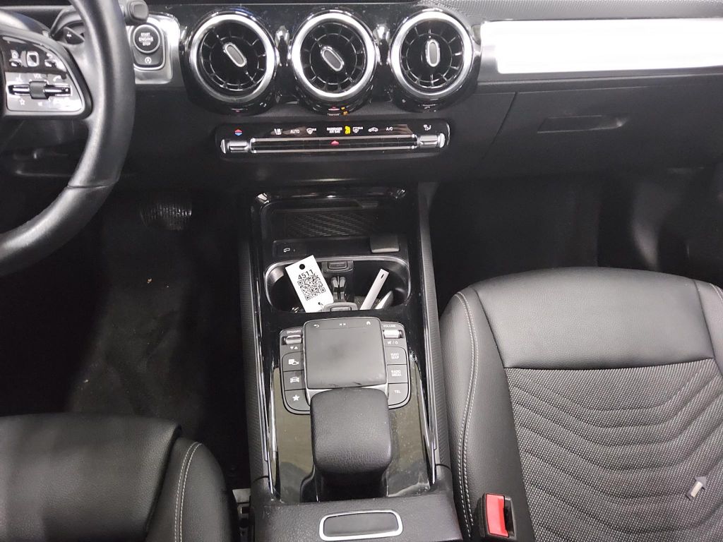 Mercedes-Benz GLB 180 2023