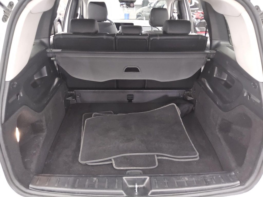 Mercedes-Benz GLB 180 2023