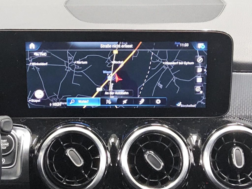 Mercedes-Benz GLB 180 2023