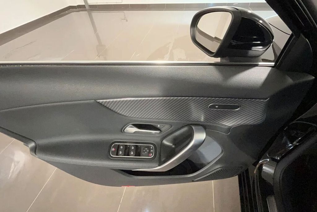 Mercedes-Benz A 180 2024