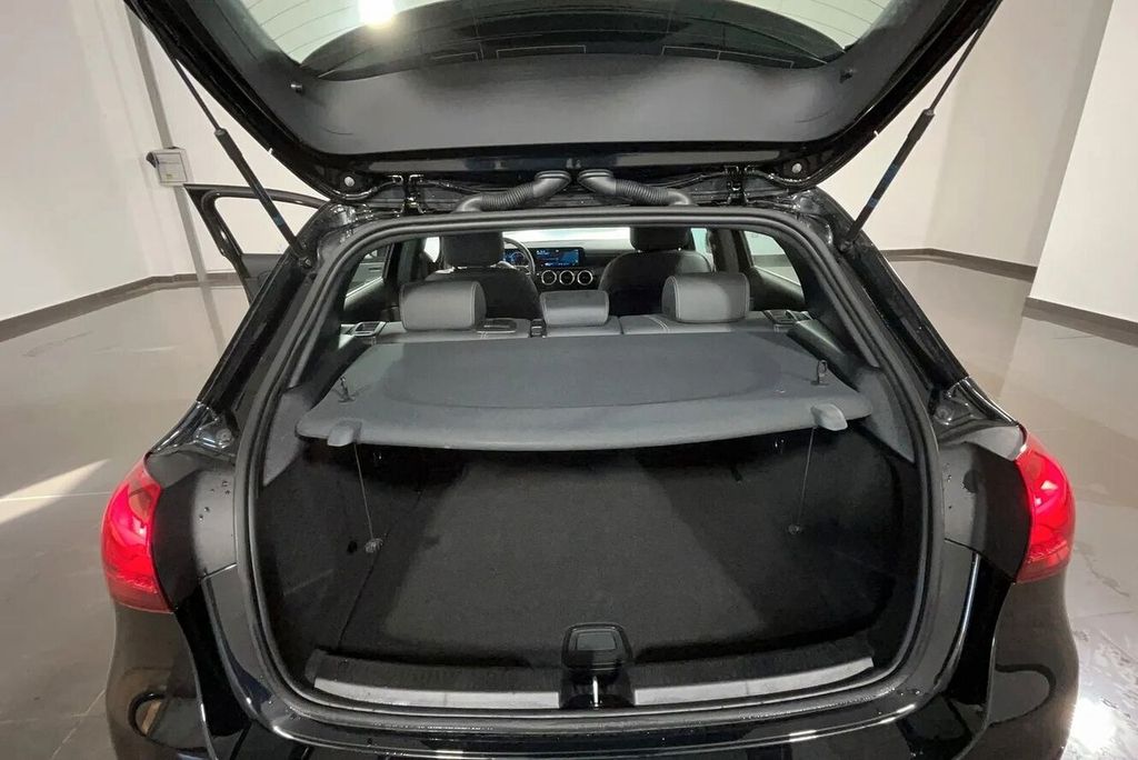 Mercedes-Benz A 180 2024