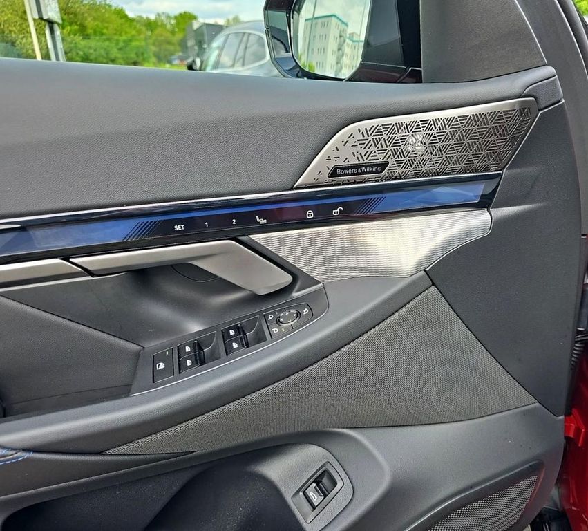 BMW i5 2024