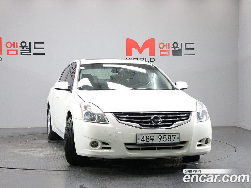 Nissan Altima 2012