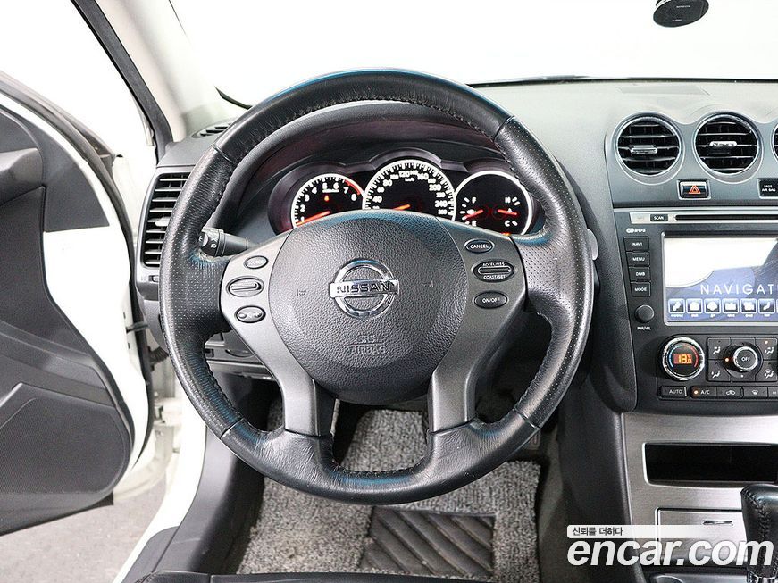 Nissan Altima 2012