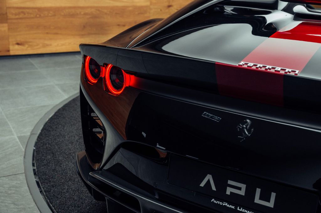 Ferrari 812