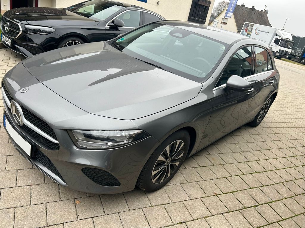 Mercedes-Benz A 180 2025