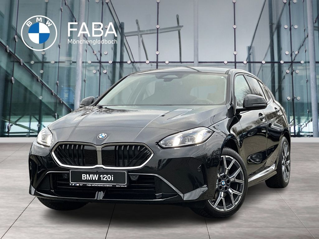 BMW 120 2025