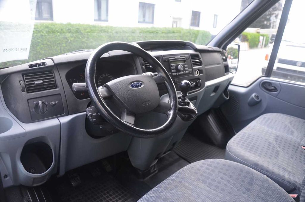 Ford Transit 2012