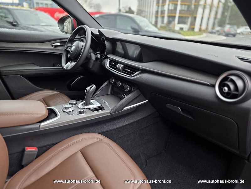 Alfa Romeo Stelvio 2023