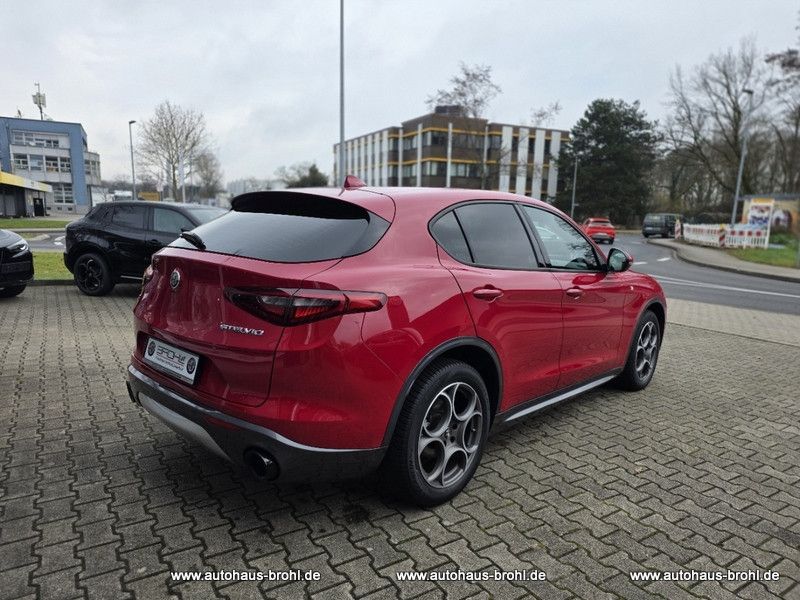 Alfa Romeo Stelvio 2023