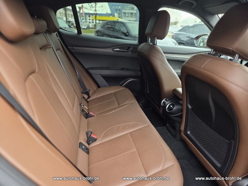 Alfa Romeo Stelvio 2023