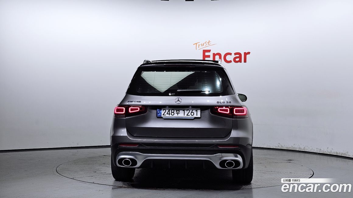 Mercedes-Benz GLB-Class 2023