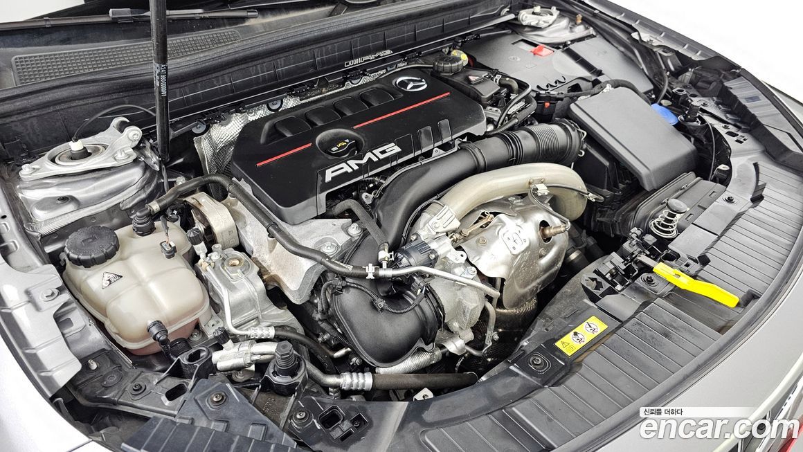 Mercedes-Benz GLB-Class 2023