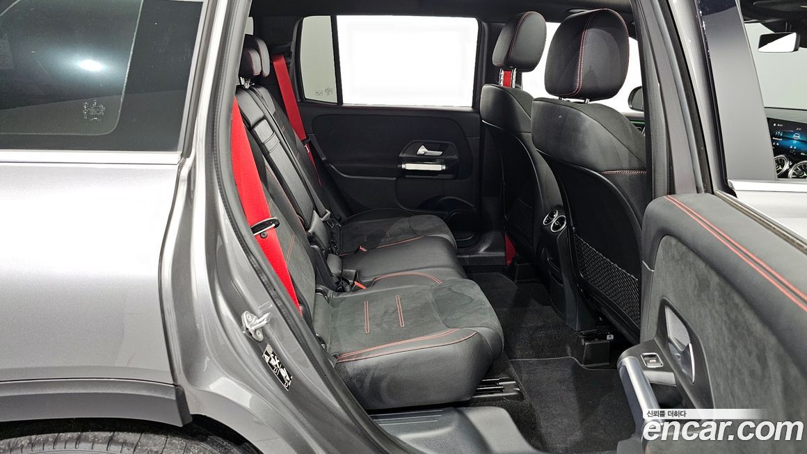 Mercedes-Benz GLB-Class 2023